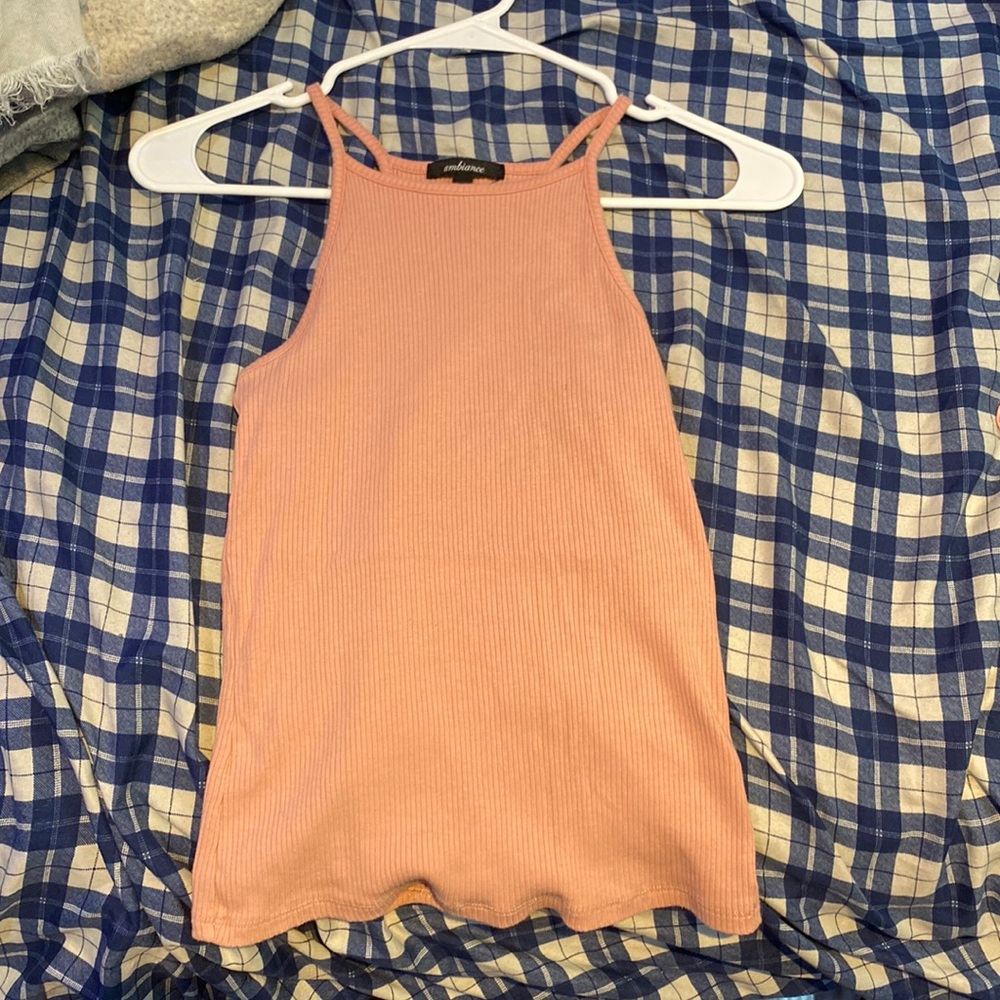 pink tank top